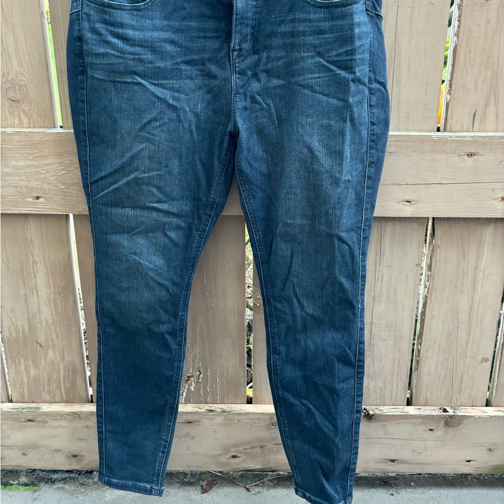 🎉NWT🎉 Torrid Premium Stretch Bombshell Skinny Sz 14s Jeans - Picture 6 of 9
